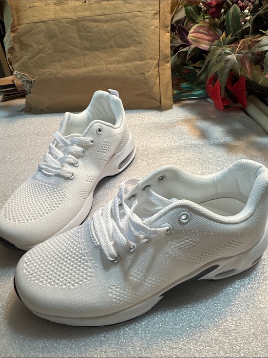 Musabela Shoes - New Musabela White Knit Athletic Sneakers - Lightweight Lace-Up size 6